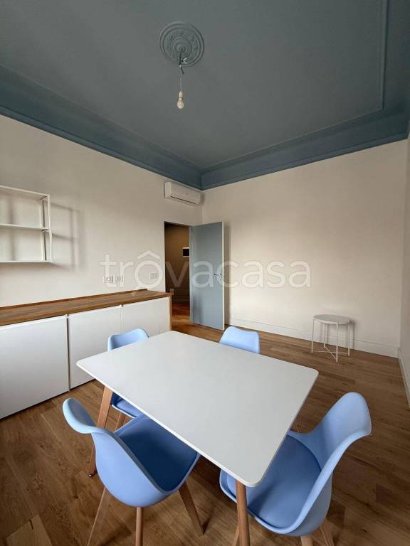 appartamento in vendita a Milano in zona Isola