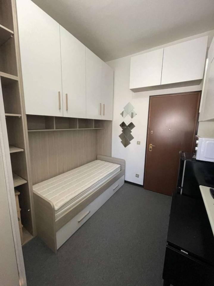 appartamento in vendita a Milano in zona San Cristoforo