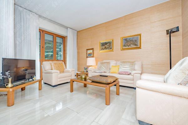 appartamento in vendita a Milano in zona Famagosta