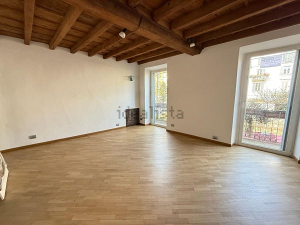 appartamento in vendita a Milano in zona Porta Genova