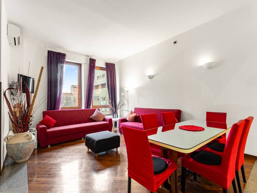 appartamento in vendita a Milano in zona Porta Genova