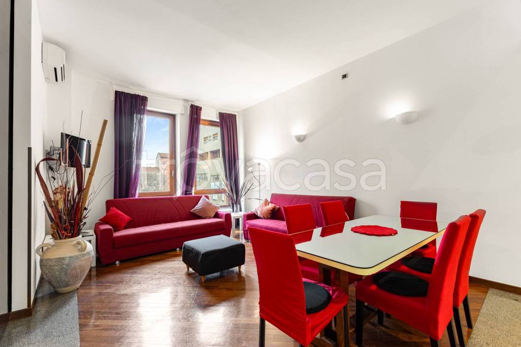 appartamento in vendita a Milano in zona Porta Genova