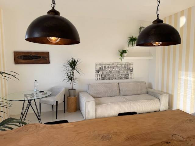 appartamento in vendita a Milano in zona Lorenteggio
