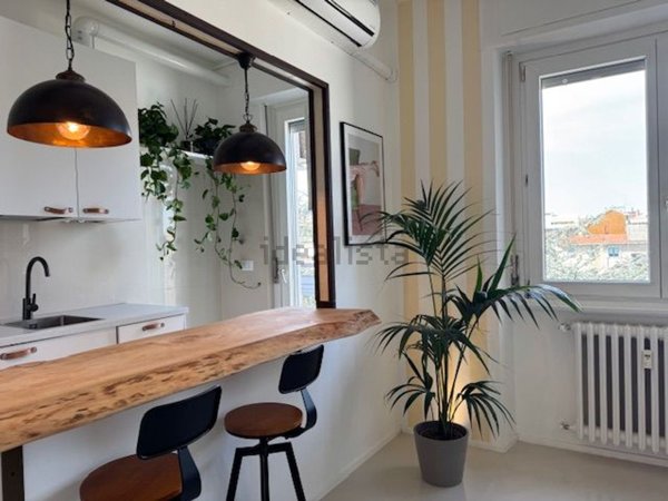 appartamento in vendita a Milano in zona Lorenteggio