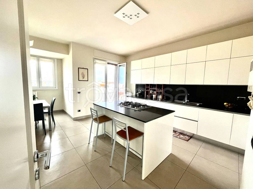 appartamento in vendita a Milano in zona Ghisolfa