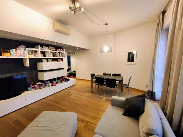 appartamento in vendita a Milano in zona Segnano