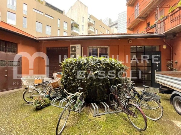 appartamento in vendita a Milano in zona Porta Garibaldi