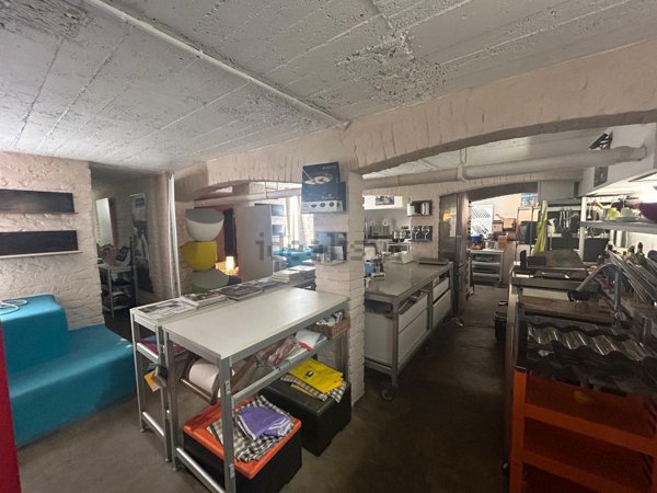 locale di sgombero in vendita a Milano