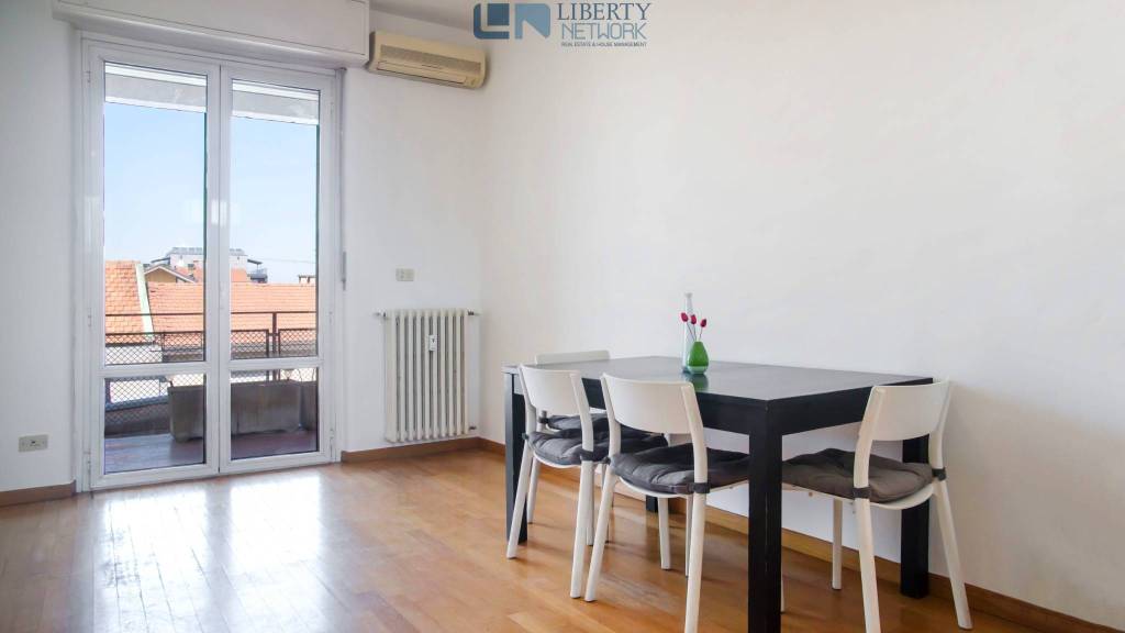 appartamento in vendita a Milano in zona Gorla