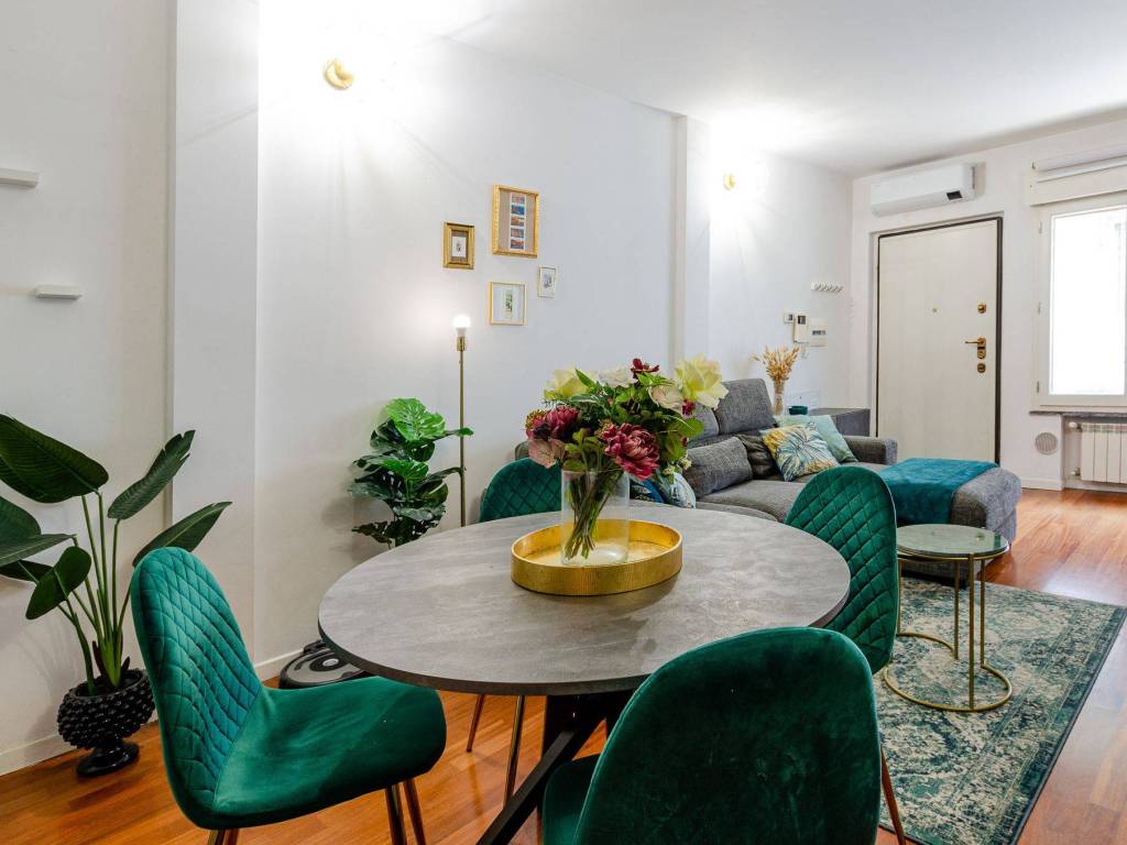 appartamento in vendita a Milano in zona Piazzale Lodi