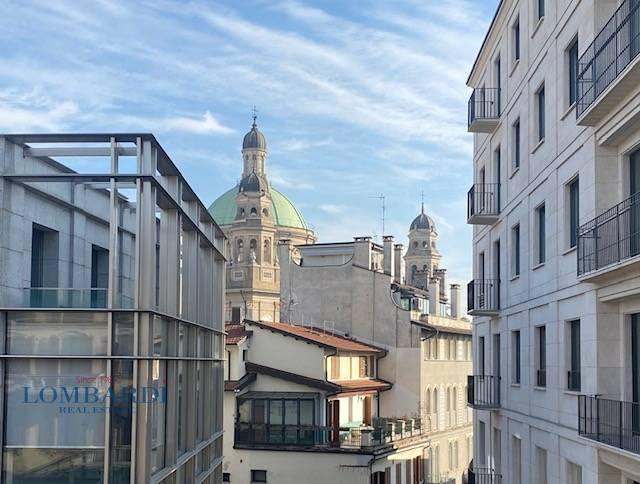 appartamento in vendita a Milano in zona Sant'Ambrogio