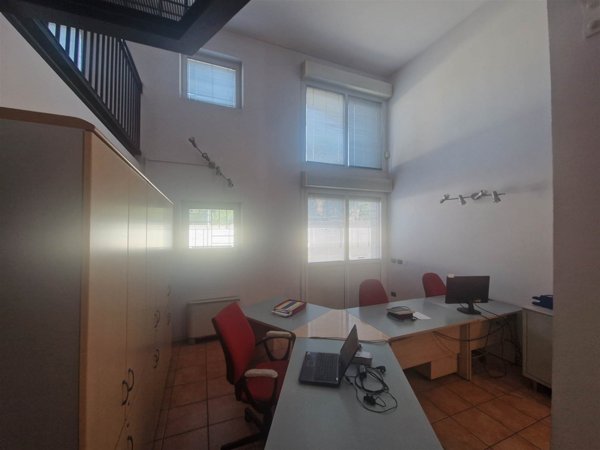 ufficio in vendita a Milano in zona Greco