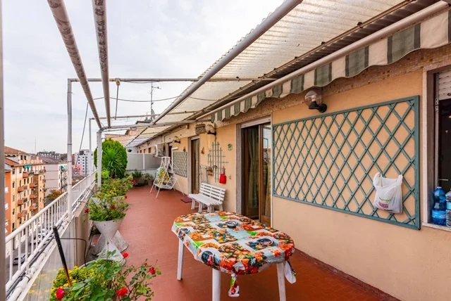 casa indipendente in vendita a Milano in zona Casoretto
