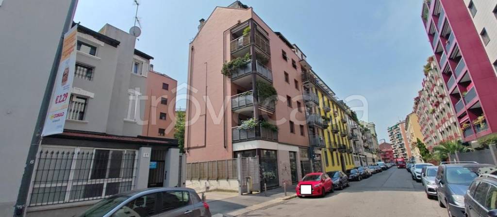negozio in vendita a Milano in zona Loreto