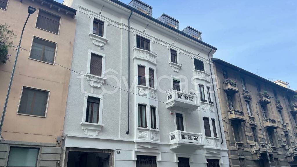 appartamento in vendita a Milano in zona XXII Marzo