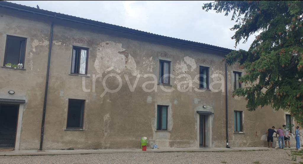 casa indipendente in vendita a Milano in zona Chiesa Rossa