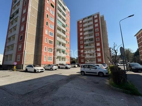 appartamento in vendita a Milano in zona Quartiere degli Olmi