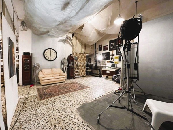 locale di sgombero in vendita a Milano
