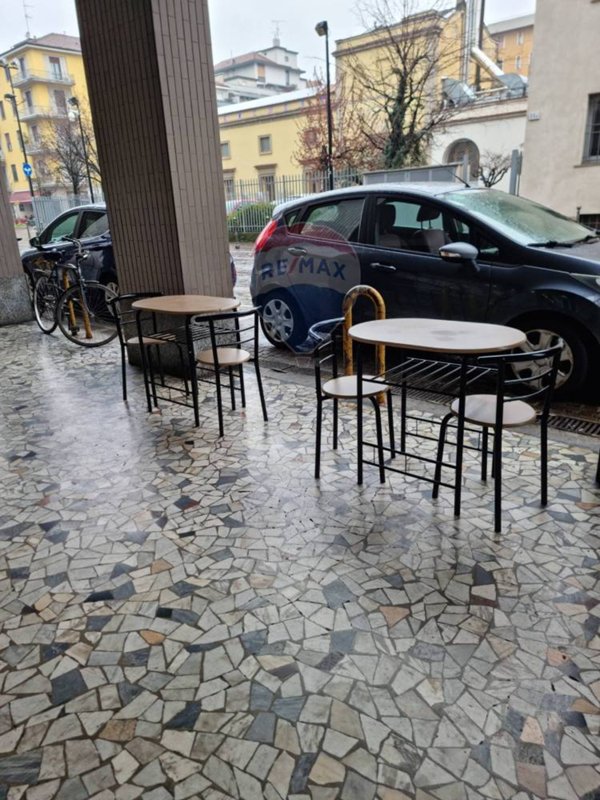 negozio in vendita a Milano in zona Greco