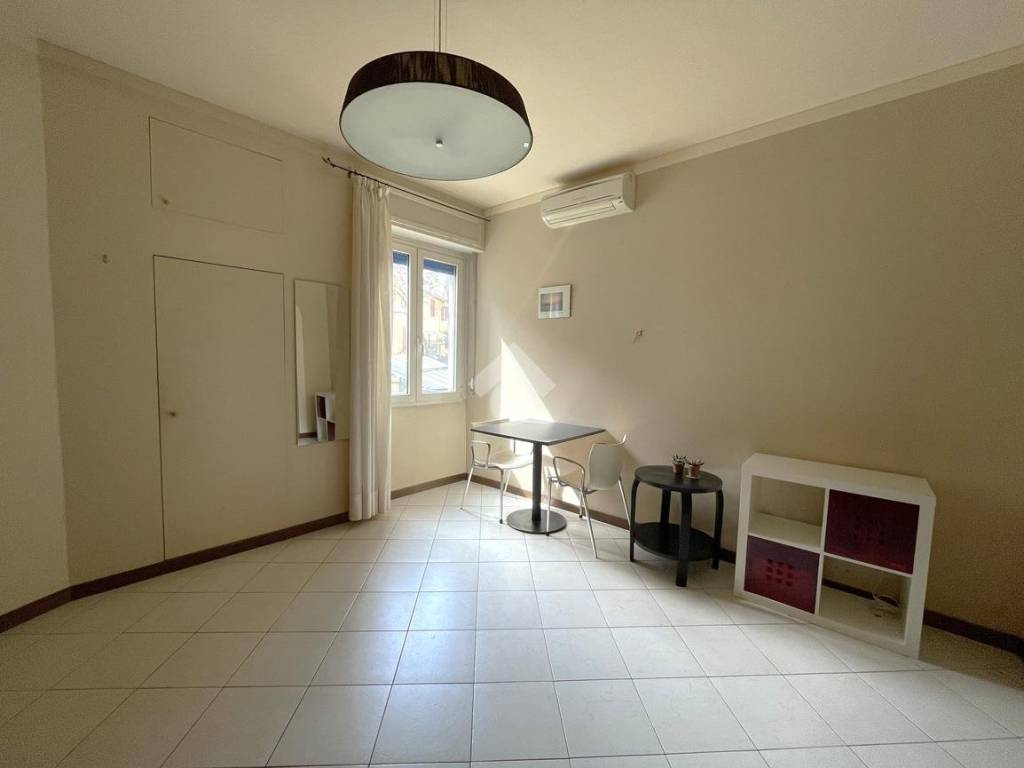 appartamento in vendita a Milano in zona Città Studi