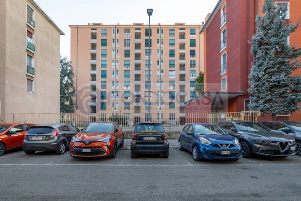 appartamento in vendita a Milano in zona Crescenzago