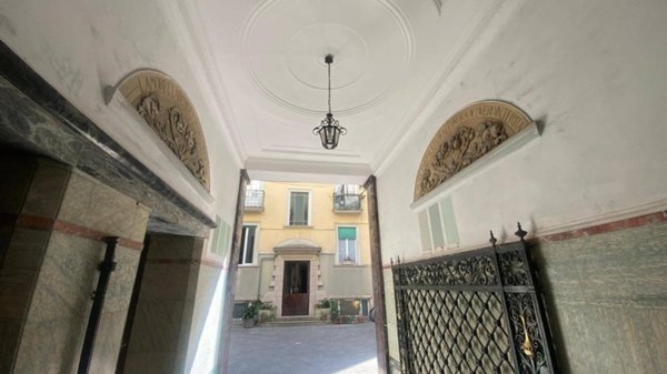 appartamento in vendita a Milano in zona Guastalla