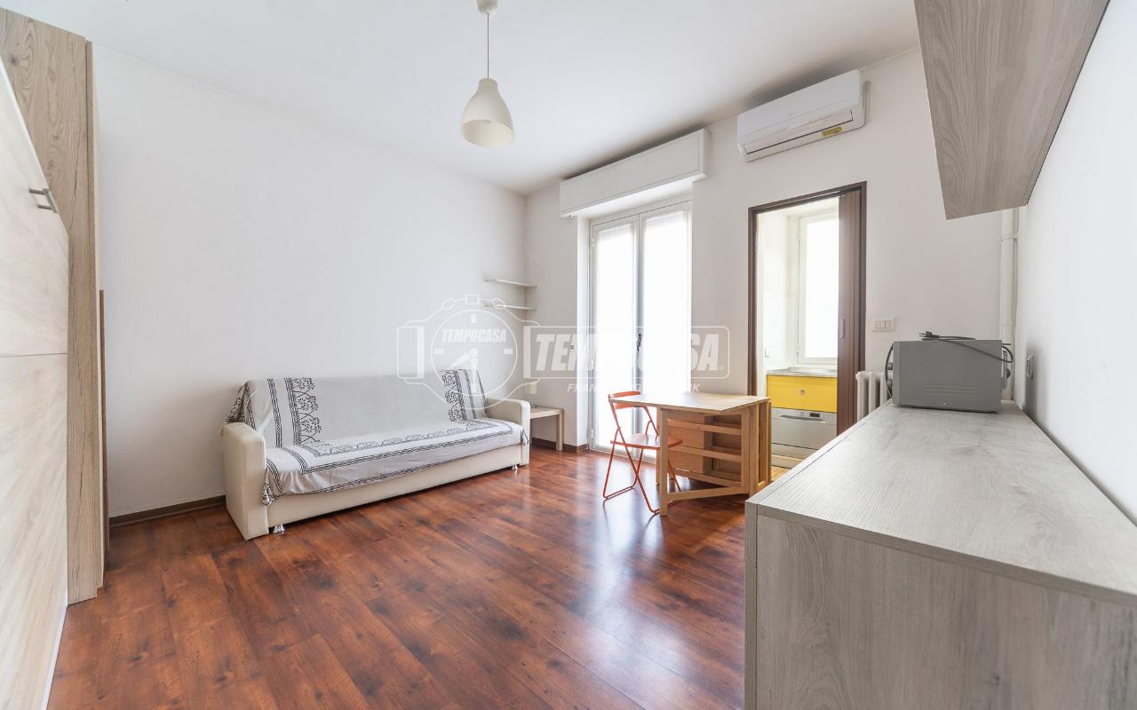appartamento in vendita a Milano in zona Casoretto