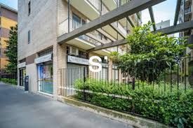negozio in vendita a Milano in zona Forlanini