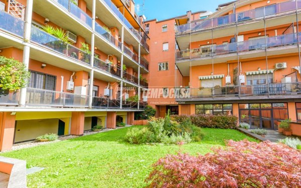appartamento in vendita a Milano in zona Vigentino