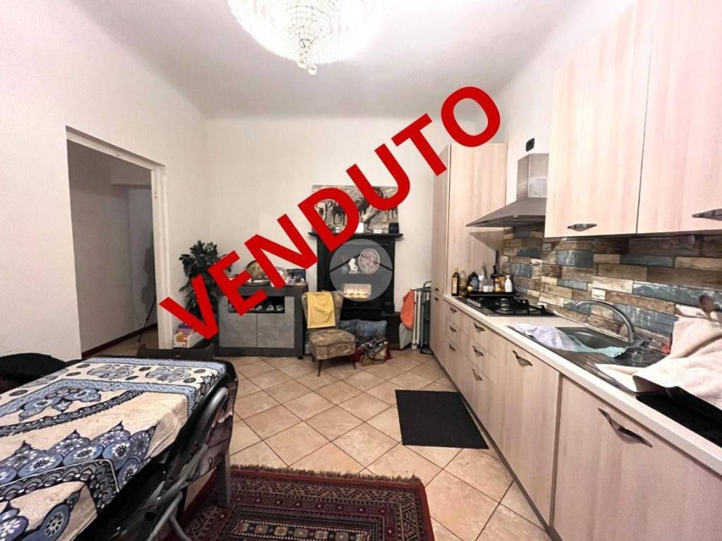 appartamento in vendita a Milano in zona Piazzale Lodi