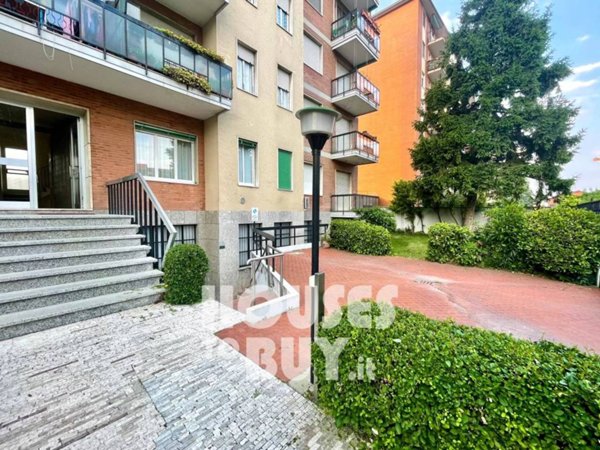 appartamento in vendita a Milano in zona Barona