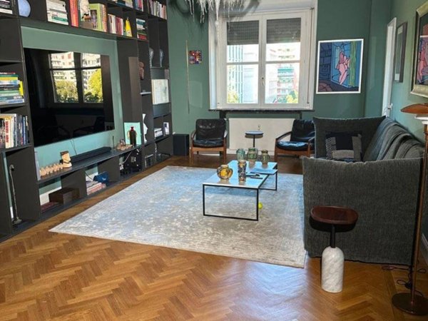 appartamento in vendita a Milano in zona Porta Nuova