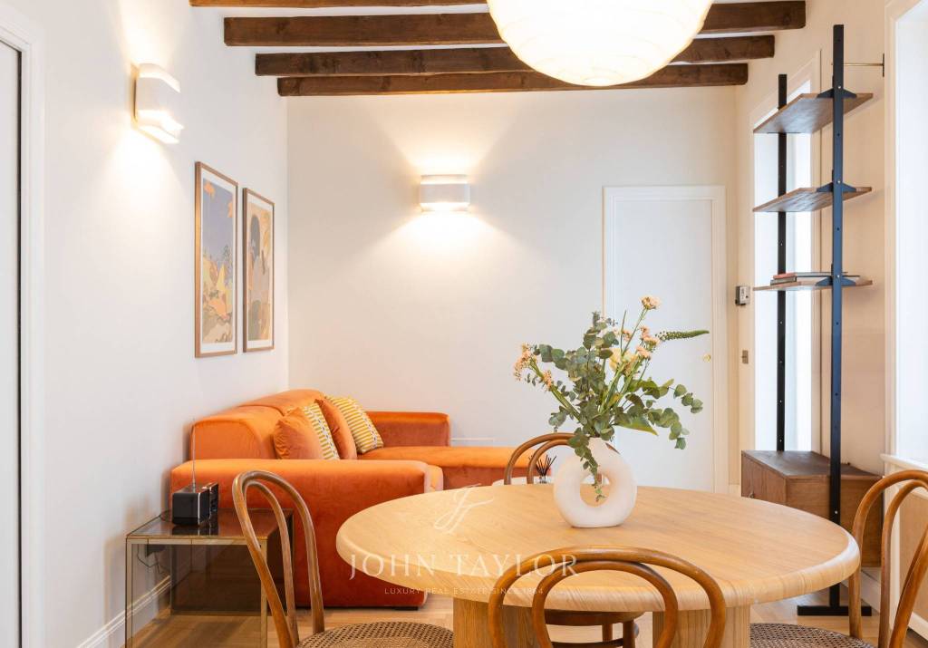 appartamento in vendita a Milano in zona Sant'Ambrogio