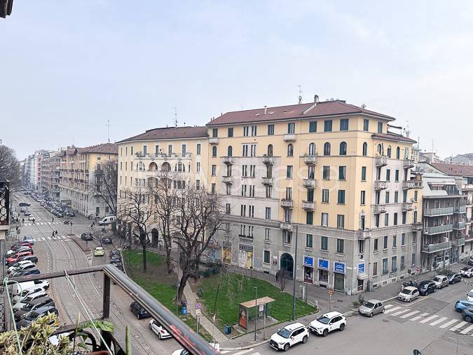 appartamento in vendita a Milano in zona Città Studi