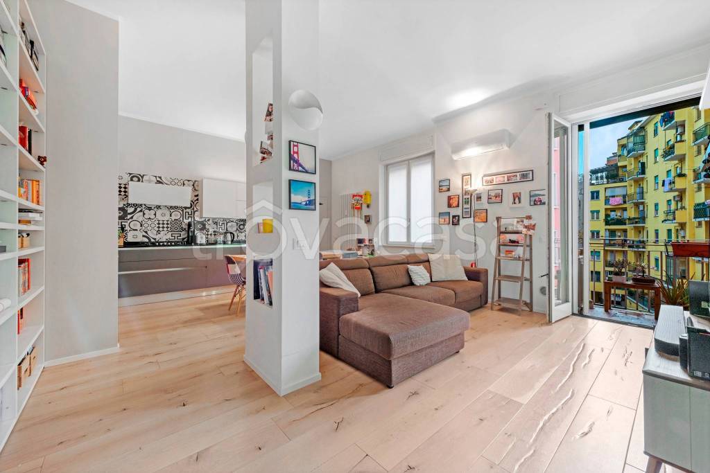 appartamento in vendita a Milano in zona Porta Vittoria