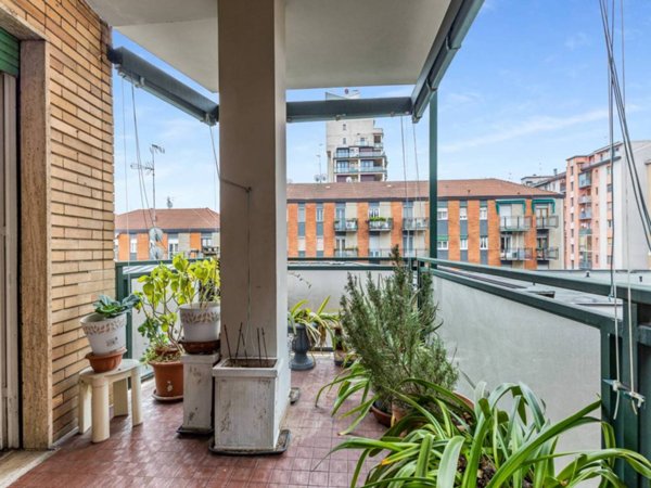 appartamento in vendita a Milano in zona Casoretto