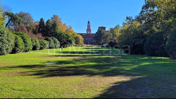 appartamento in vendita a Milano in zona Cadorna