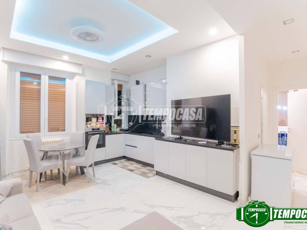 appartamento in vendita a Milano in zona Segnano