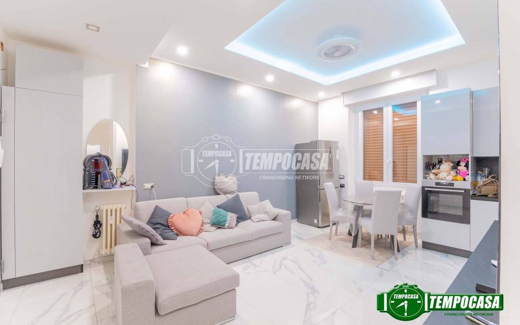 appartamento in vendita a Milano in zona Segnano