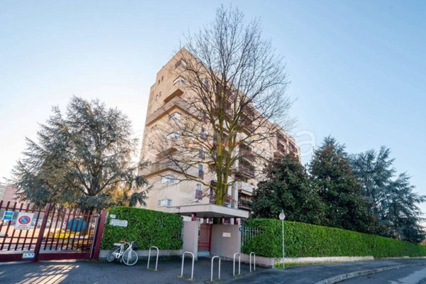 appartamento in vendita a Milano in zona Gallaratese