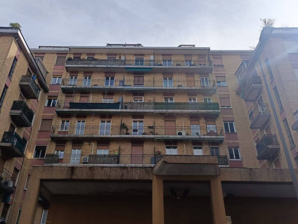 appartamento in vendita a Milano in zona Adriano