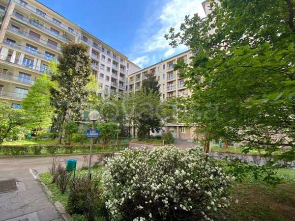 appartamento in vendita a Milano in zona Sempione