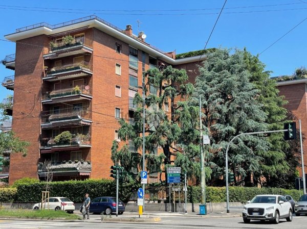 appartamento in vendita a Milano in zona Isola