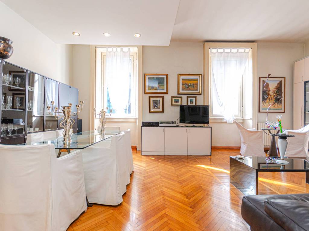 appartamento in vendita a Milano in zona Isola