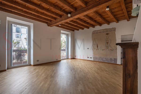 appartamento in vendita a Milano in zona Porta Genova
