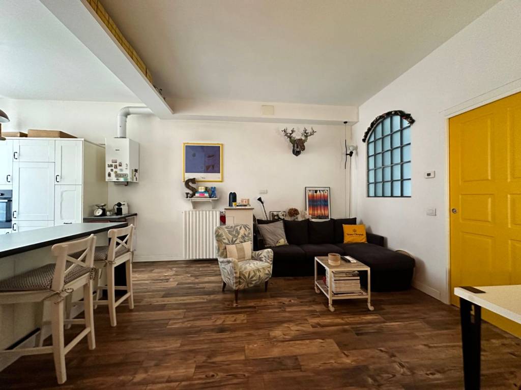 appartamento in vendita a Milano in zona Vigentino