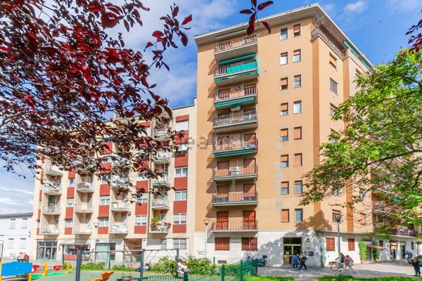 appartamento in vendita a Milano in zona Bovisa