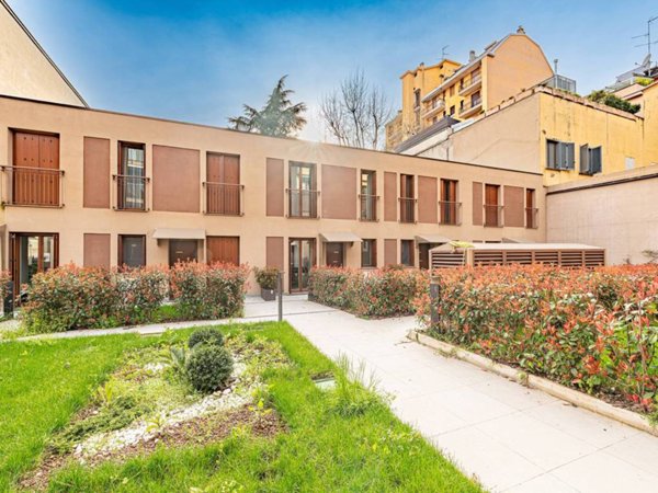 casa indipendente in vendita a Milano in zona Isola