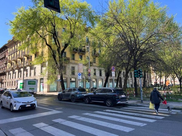 appartamento in vendita a Milano in zona Cinque Giornate