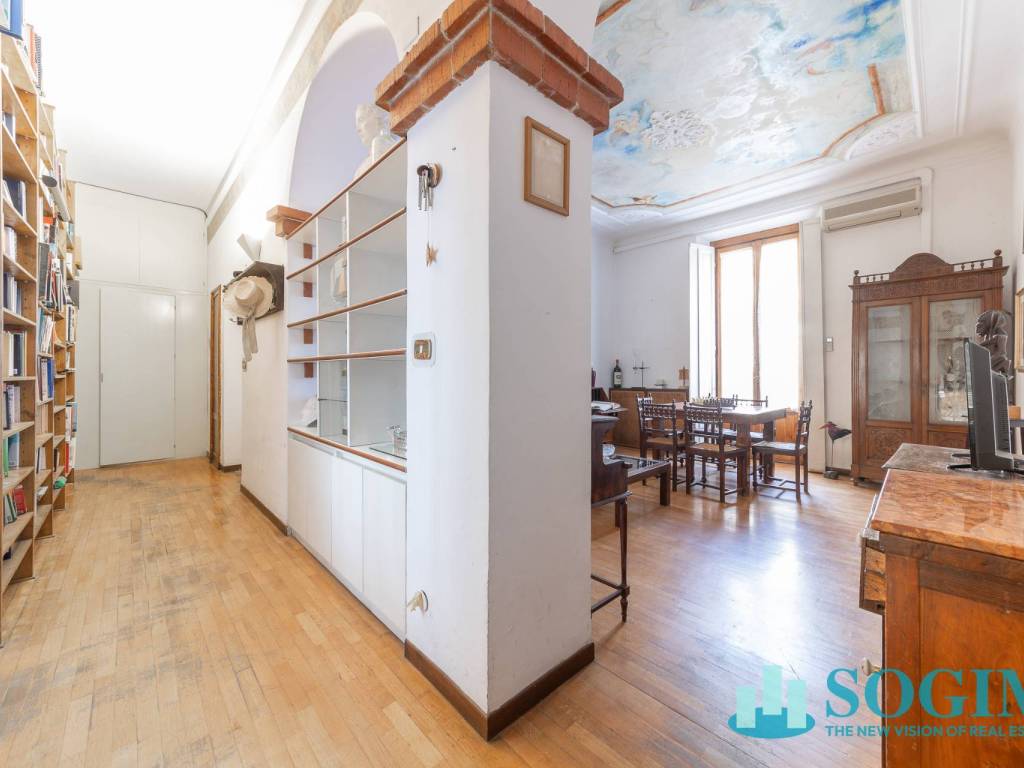 appartamento in vendita a Milano in zona Lorenteggio